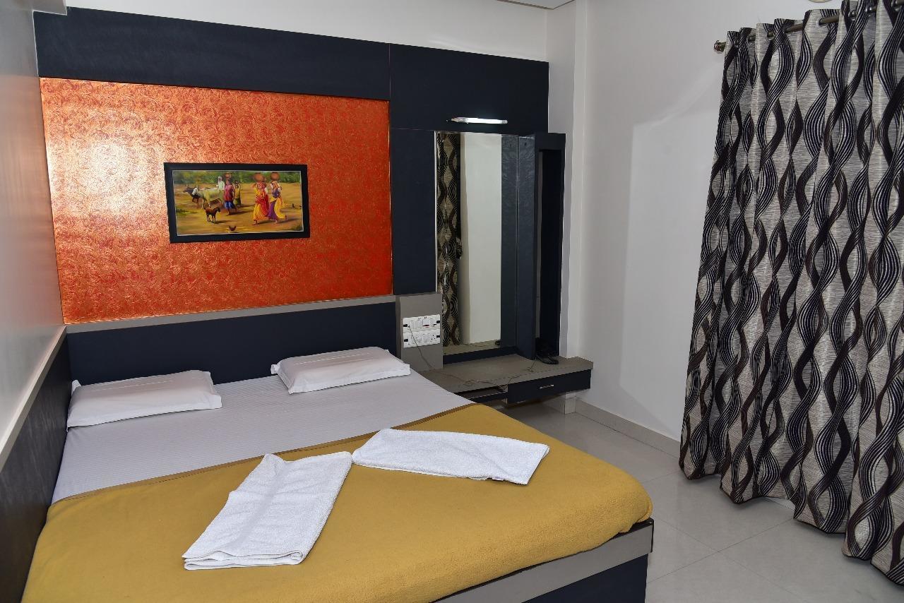Iroomz Dwaraka Residency Bellary Exterior photo